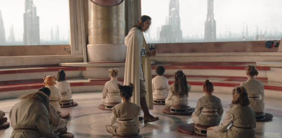 Pessoas sentadas ao redor de uma mesa

Descrição gerada automaticamente com confiança média