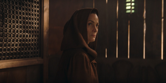 Pessoa na frente de uma porta

Descrição gerada automaticamente com confiança baixa